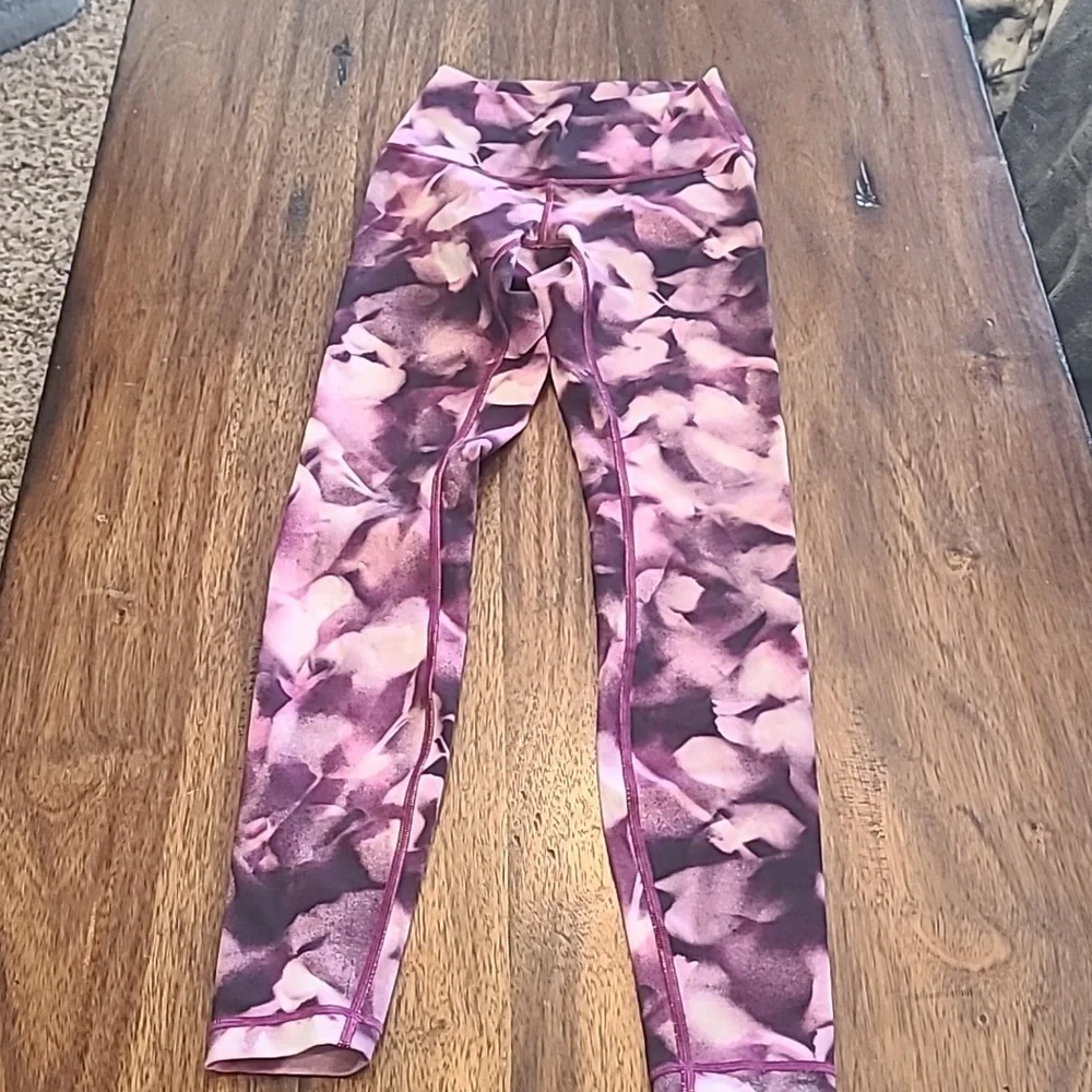 RARE Lululemon full on luxtreme wunder unders size 2 - Picture 4 of 5